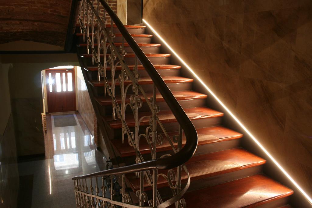 كراكوفيا Honey Hostel المظهر الخارجي الصورة