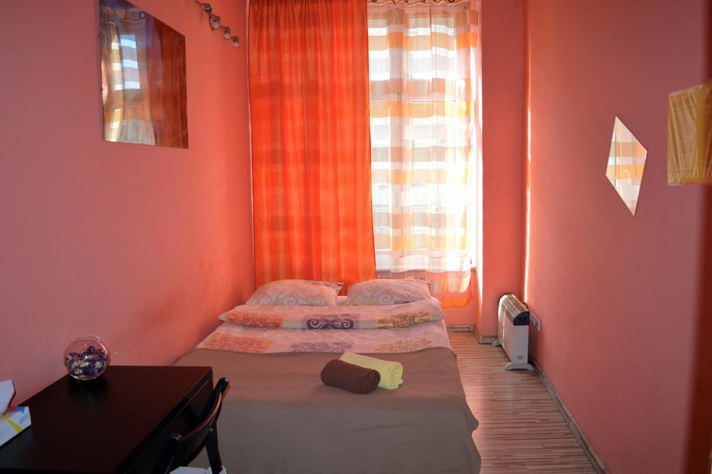 كراكوفيا Honey Hostel المظهر الخارجي الصورة